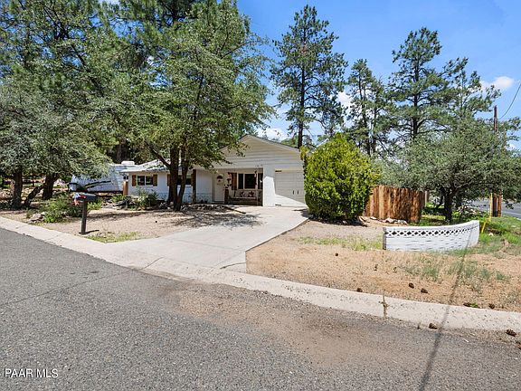 2nd image of 1615 Elwood Ln