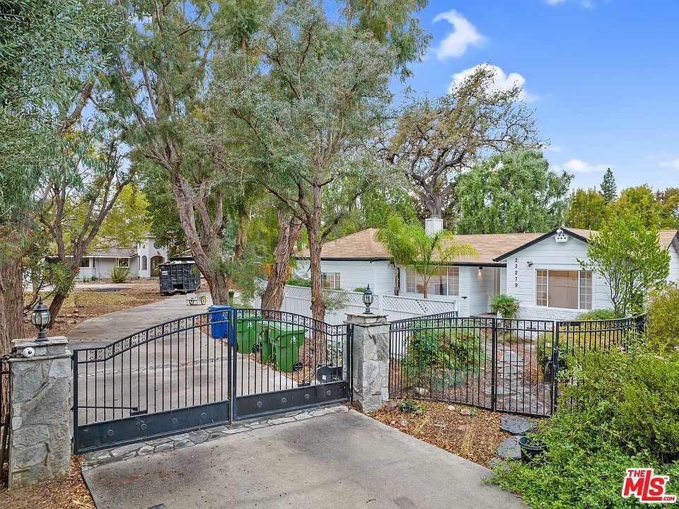 1st image of 23279 Leonora Dr