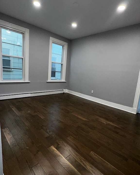 1st image of 534 Howard Ave Floor 1