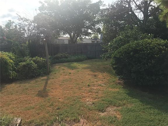 2nd image of 4437 Baxter Dr