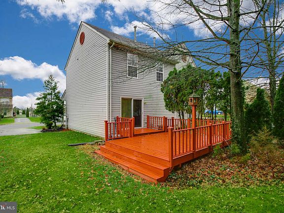 2nd image of 46 Robindale Dr