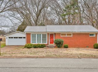 426 S Parkway St, Dresden, TN 38225