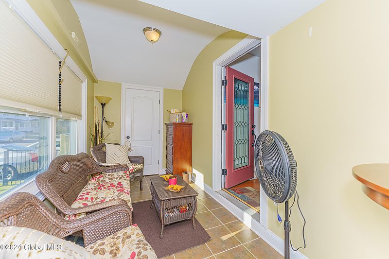 5th image of 88 Whitehall Road
