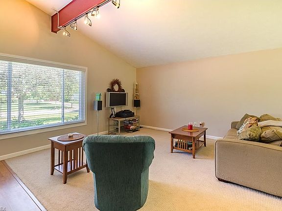 2nd image of 10136 Belmeadow Dr