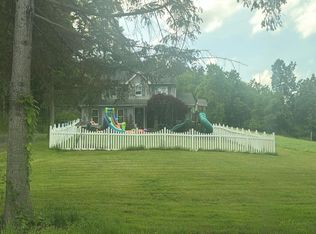 443 Follies Rd, Dallas, PA 18612