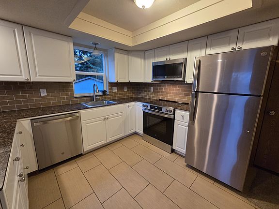 4th image of 80 W Monticello Dr