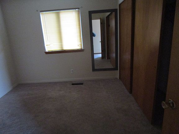 2nd image of 2312 Anna Ave