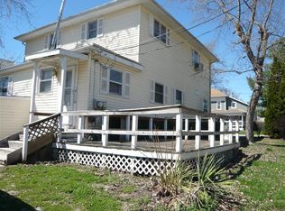 1326 Jackson Ave, Charleston, IL 61920