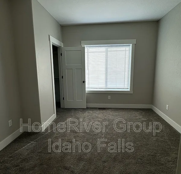 660 Saturn Ave #A — Photo 9