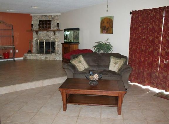 5th image of 994 Willowbrook Ct