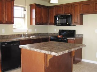 711 Iroquois Dr, Prairie Grove, AR 72753