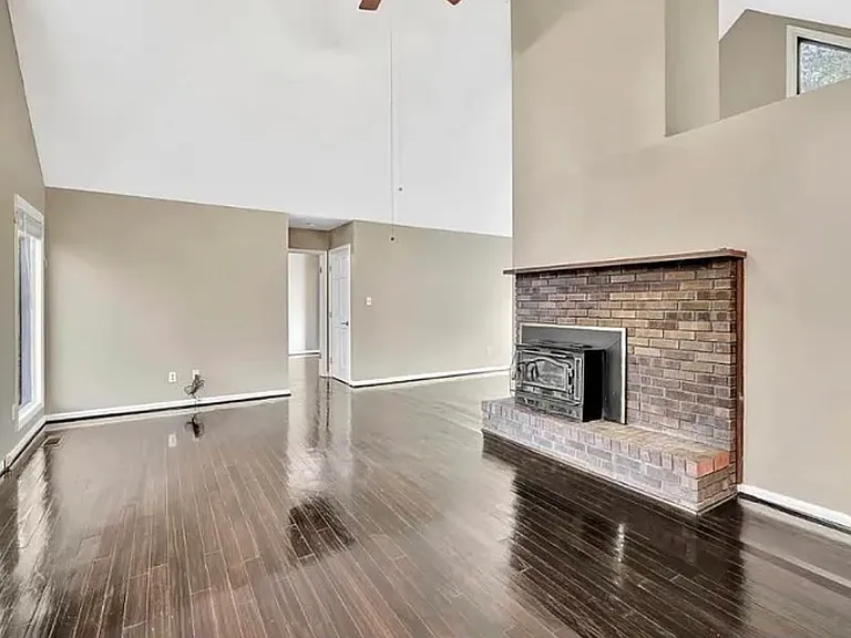 2828 Adams St — Photo 8