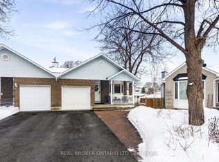 851 Rob Roy Ave, Ottawa, ON K2B 8S6