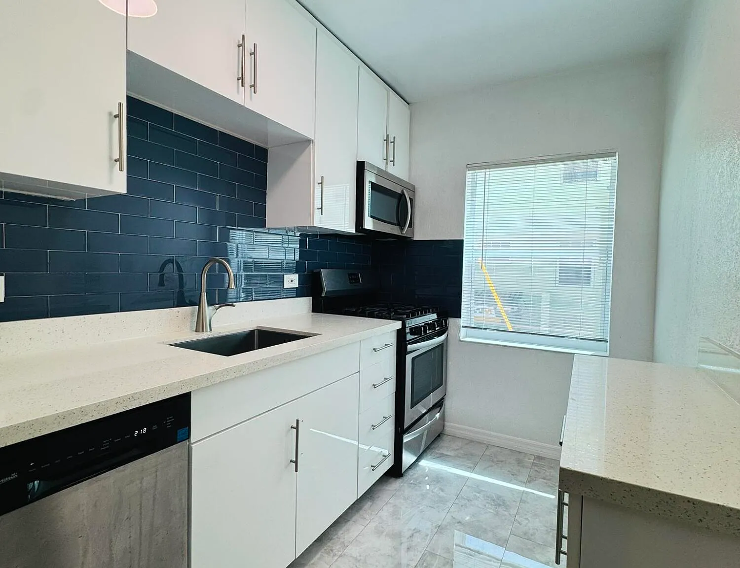1 bed, 1.0 bath, 650 sqft, $2,250 — Photo 4
