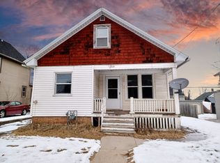 1314 Green St, Manitowoc, WI 54220