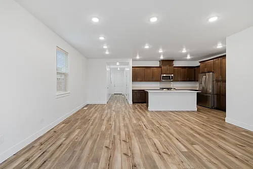 8220 W Pacific Yew St Photo 1
