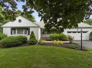 41 Lawrence Ln, Lexington, MA 02421