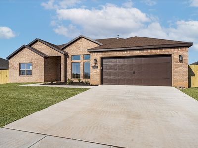 1052 Autumn Royal Ave, Lowell, AR, 72745