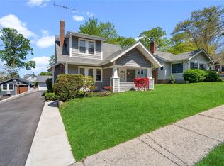 25 Fairmount St, Huntington, NY 11743