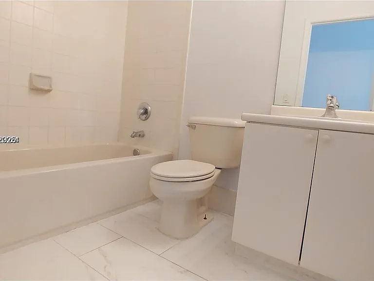 1528 SE 24th Ct #209 — Photo 14