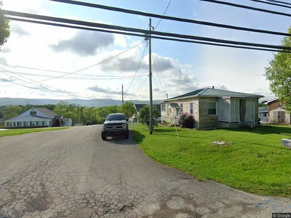 614 N Gallatin Ave, Uniontown, PA 15401