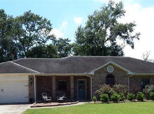 424 Gou Hole Rd, Cove, TX 77523