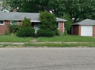 1738 Saint Elmo Ave NE, Canton, OH