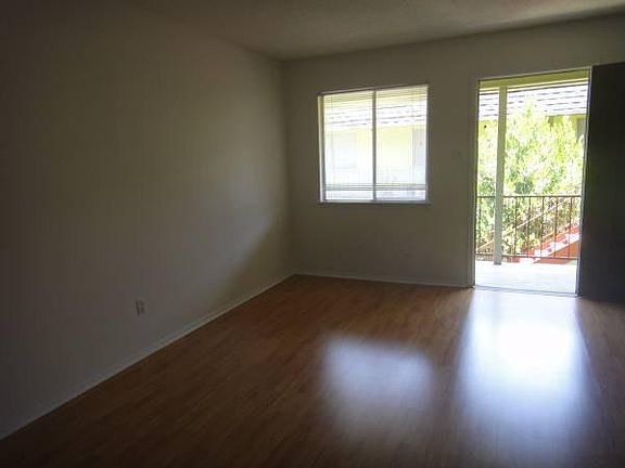 4th image of 1501 W North Loop Blvd APT 207