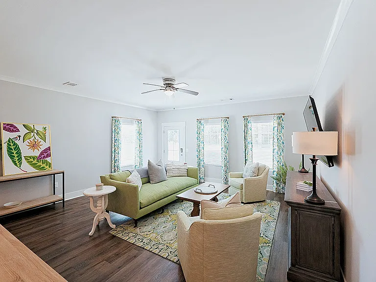 Beverly Villas — Photo 13
