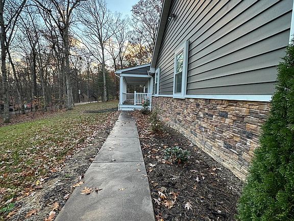 3rd image of 10315 Tanglewood Dr