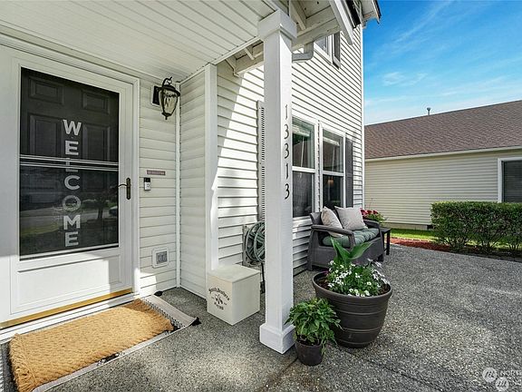 3rd image of 13313 120th Avenue E