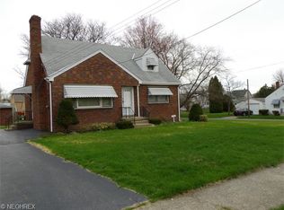 1360 Douglas Ave, Youngstown, OH 44502