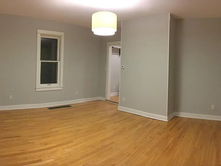 Dining / bonus room