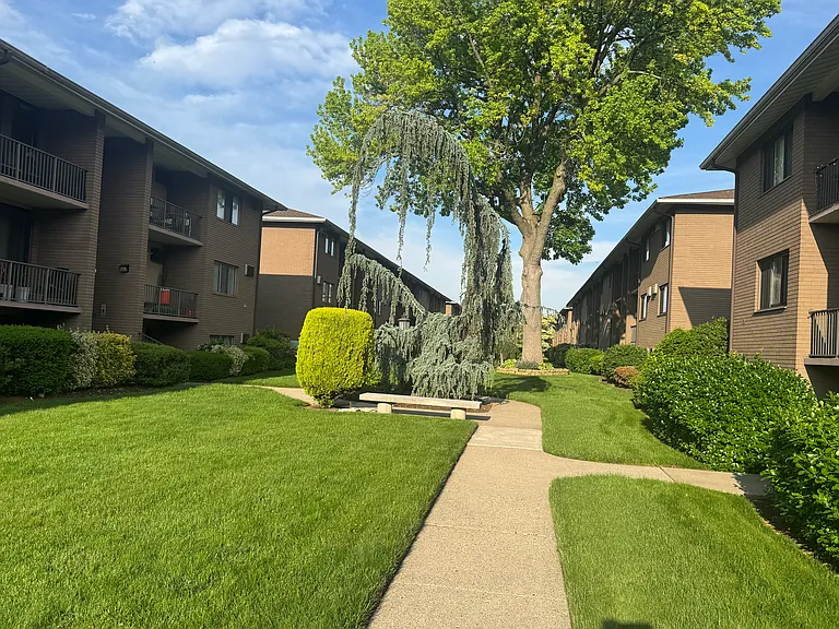 460B Liberty St #208 — Photo 7