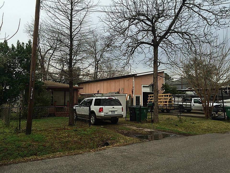 2nd image of 5916 Petty St