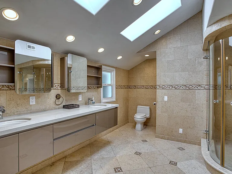 4414 Park Mallorca — Photo 17
