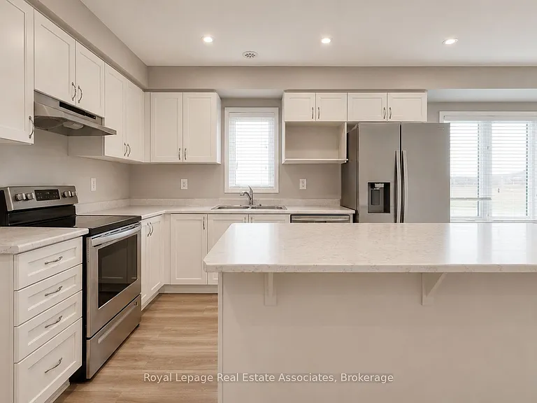 488 Bellflower Ct — Photo 16