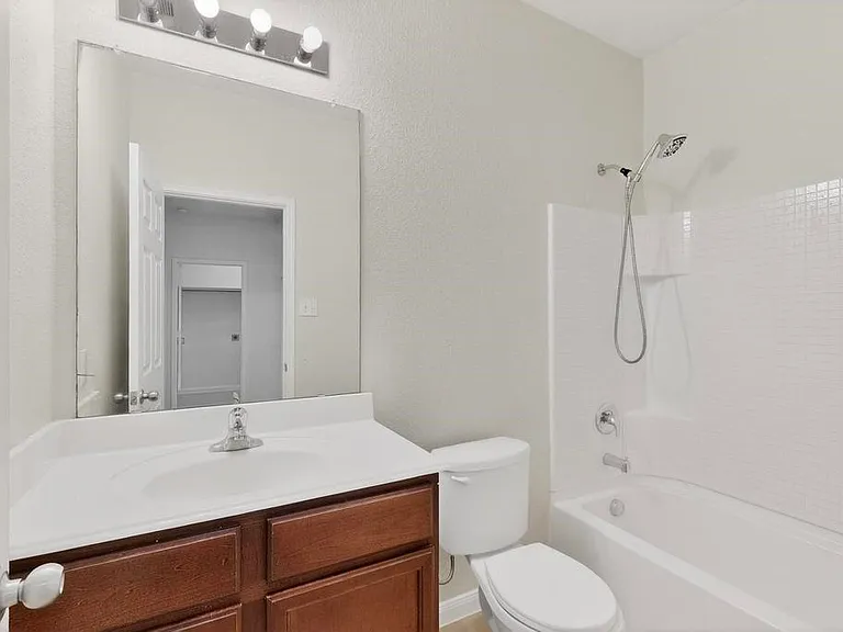 412 Riverbed Dr #412 — Photo 6