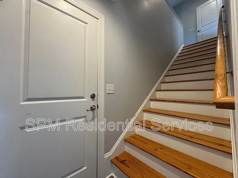 2 bed, 2.0 bath, $1,650 — Photo 2