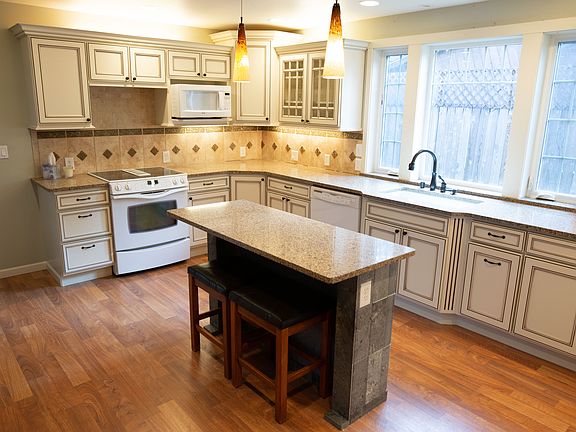 Custom Kitchen 2009