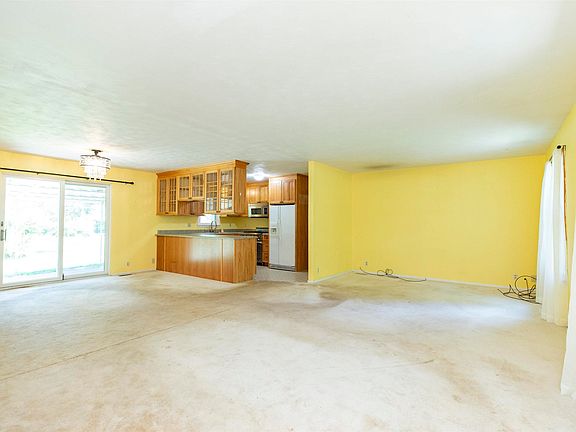 3rd image of 18235 Chipstead Dr