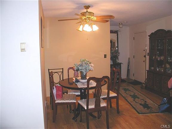 4th image of 593 Vincellette St
