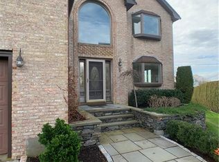 3 Easton Way, Middletown, RI 02842