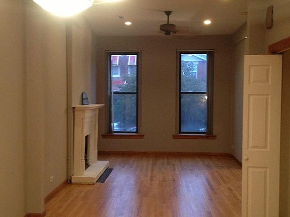 2nd image of 2438 W Flournoy St #2