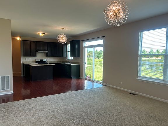 3rd image of 2572 Retreat Cir