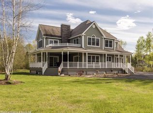 33 Christina Dr, Brunswick, ME 04011