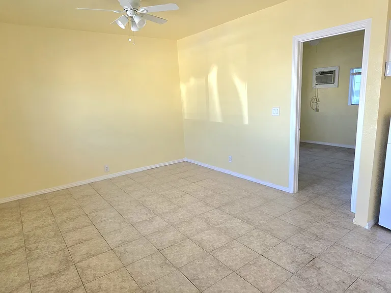 10683 San Fernando Rd — Photo 10