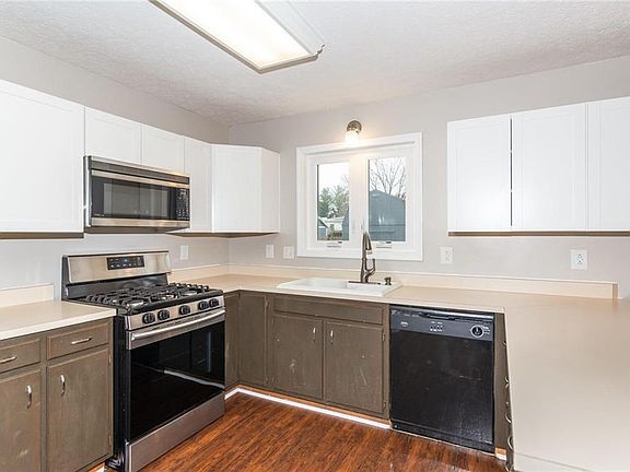 4th image of 11728 Sterrett Blvd