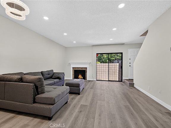 5th image of 15125 Nordhoff St Unit 20