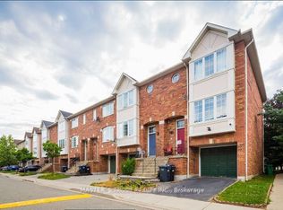 80 Acorn Pl #81, Mississauga, ON L4Z 4C7